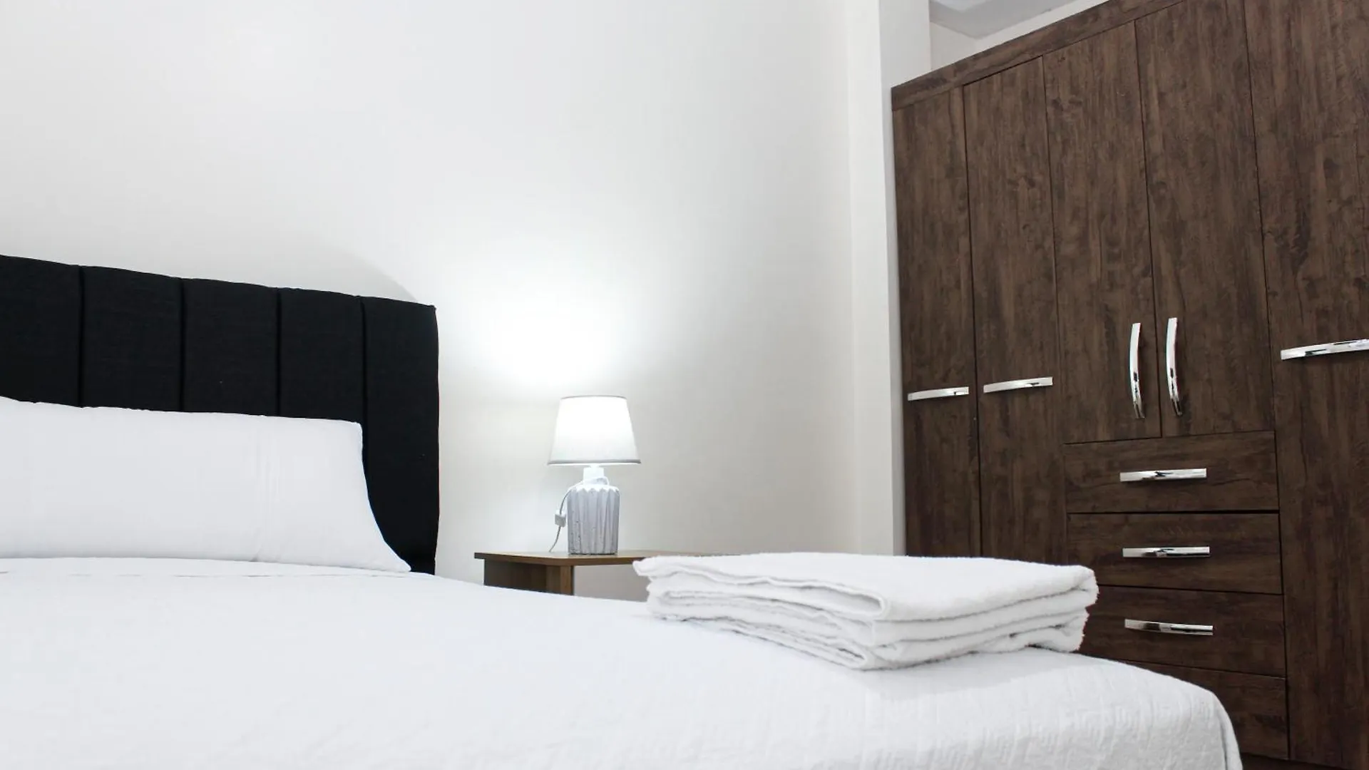 Piscina Privada, Bbq, En Casa Privada De 3 Habitaciones Γκουαγιακίλ 0*,  Ισημερινός