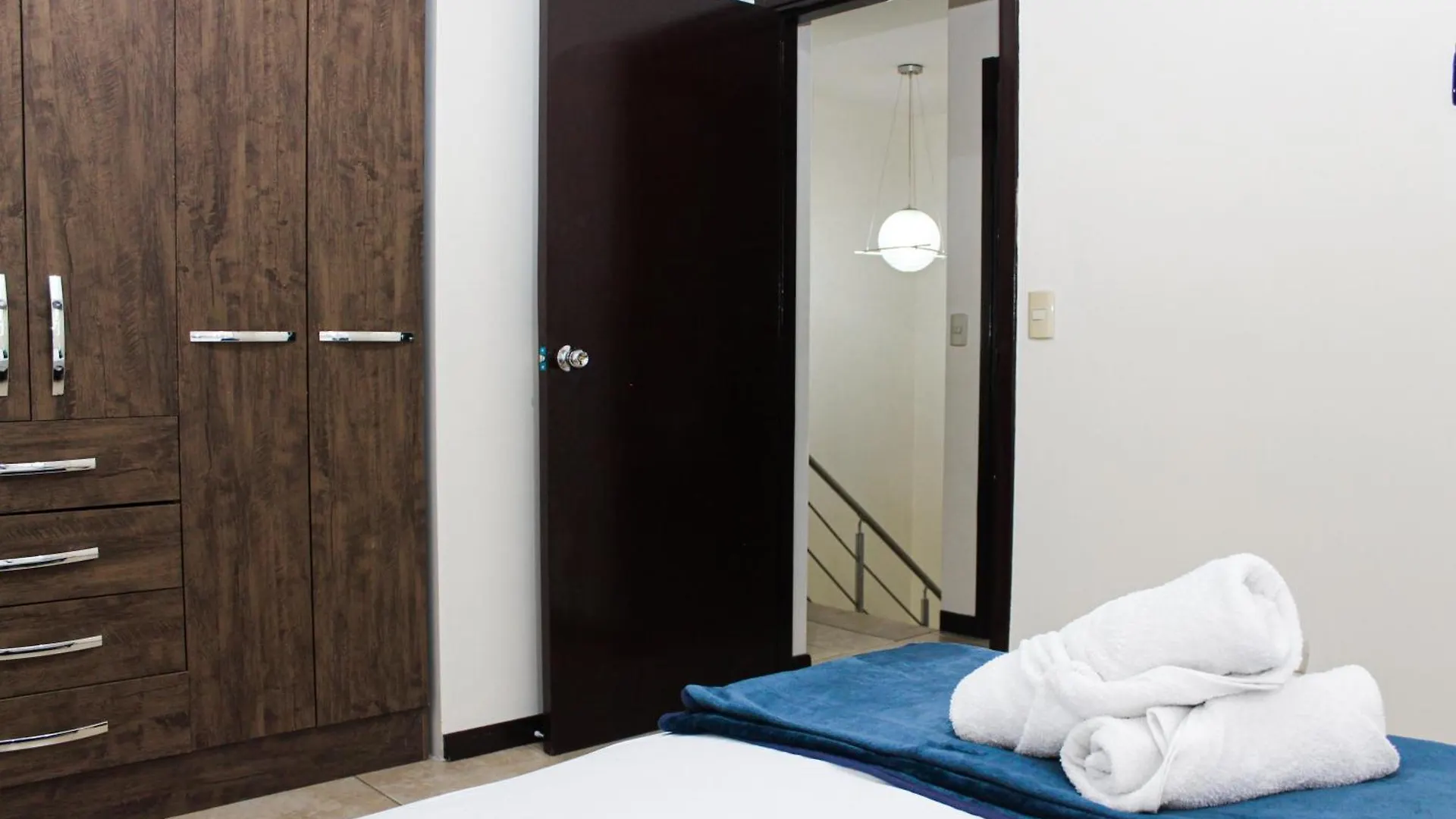 Διαμέρισμα Piscina Privada, Bbq, En Casa Privada De 3 Habitaciones Γκουαγιακίλ