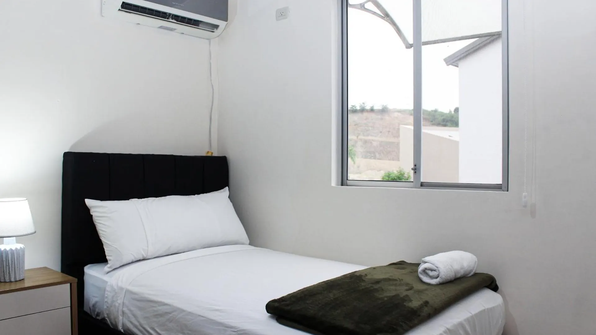 Piscina Privada, Bbq, En Casa Privada De 3 Habitaciones Γκουαγιακίλ