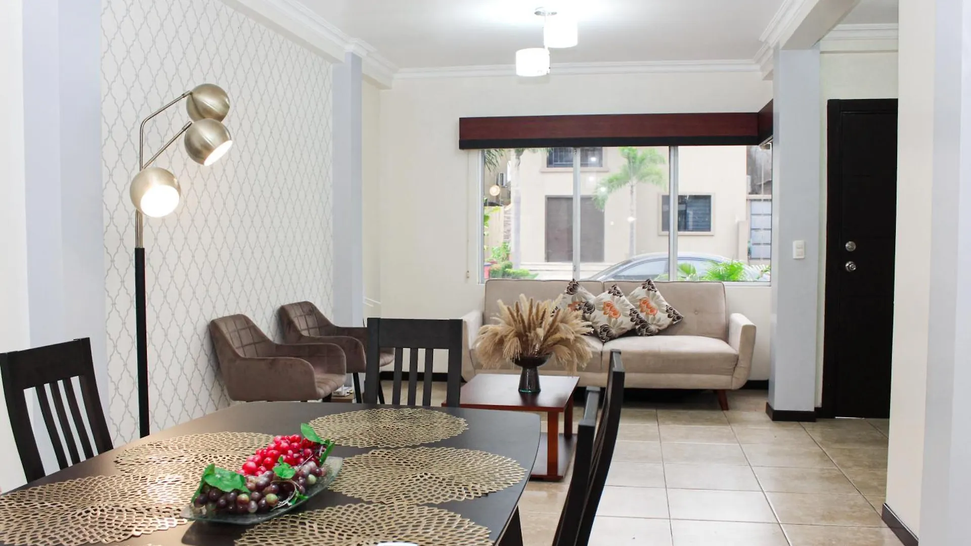 Piscina Privada, Bbq, En Casa Privada De 3 Habitaciones Γκουαγιακίλ
