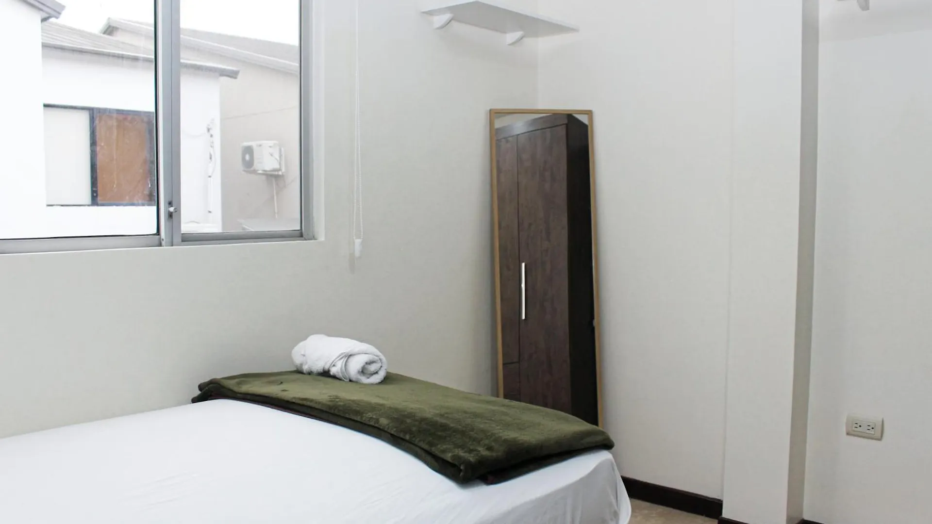 Piscina Privada, Bbq, En Casa Privada De 3 Habitaciones Γκουαγιακίλ 0*,