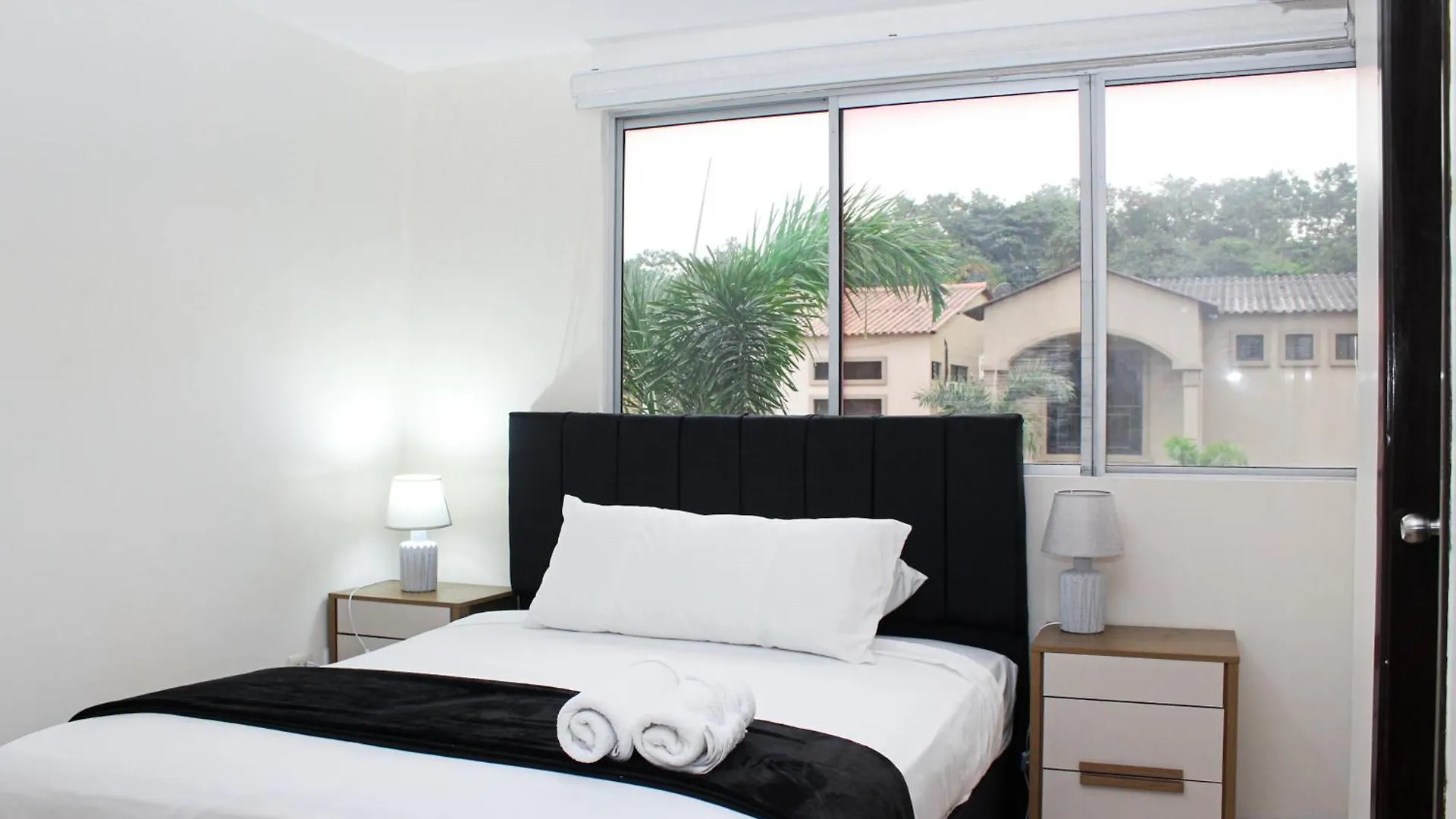 Διαμέρισμα Piscina Privada, Bbq, En Casa Privada De 3 Habitaciones Γκουαγιακίλ